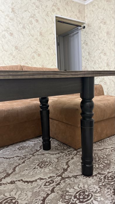 продаю стол, стулья отдельно