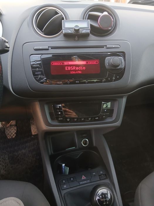 Vând Seat Ibiza
