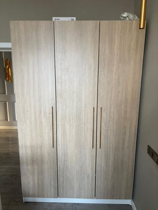 Шкаф в спальню прихожую