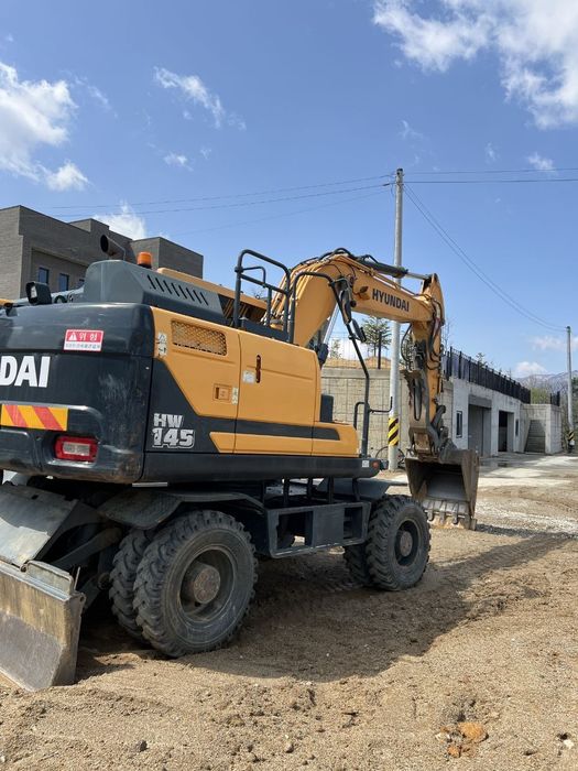 Ekskavator Hundai 145 sotiladi