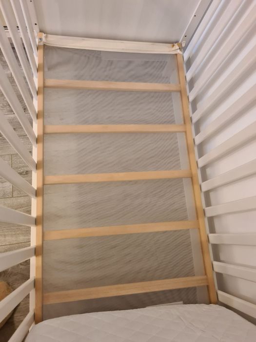 Patut SUNDVIK Ikea + saltea de cocos noua