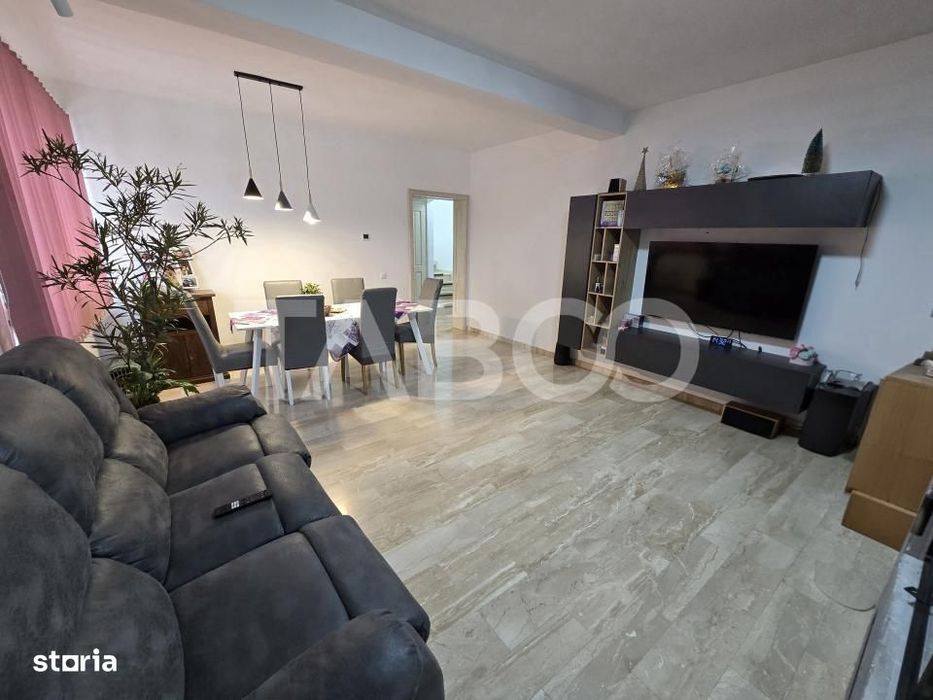Casa individuala de vanzare teren 852 mp 5 camere 2 bai Selimbar Sibiu