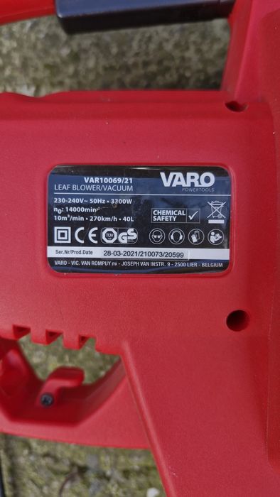 Прахосмукачка за издухване на листа, VARO, 3300 W, 40 л, Черен/Червен