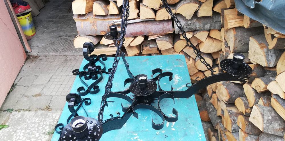 Продавам стари полюлей и настолни лампи