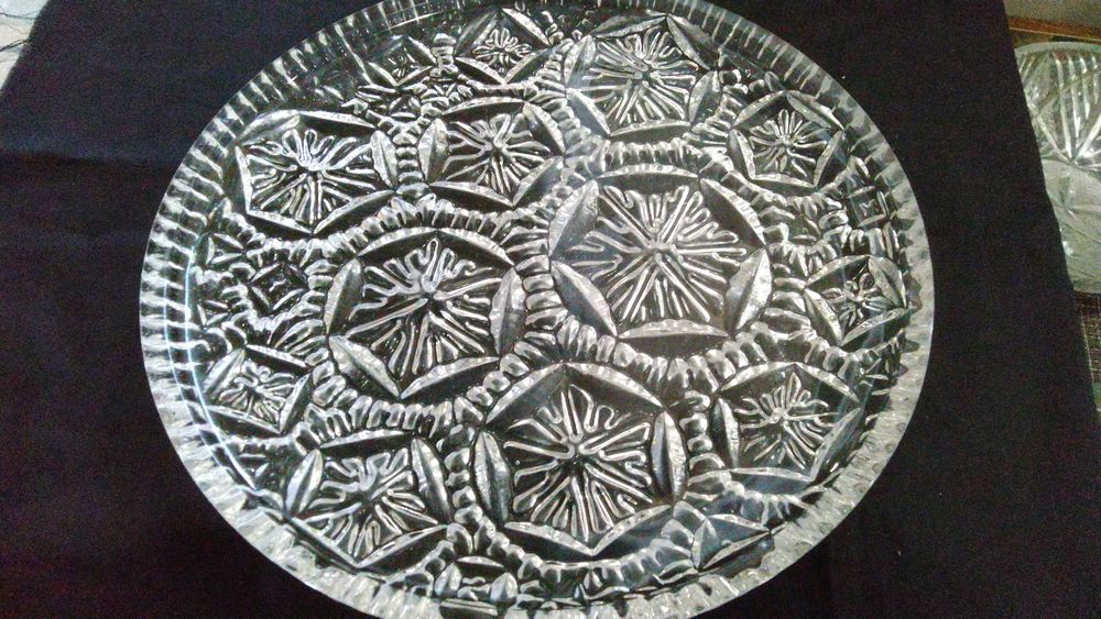 продаю хрустальные вазы