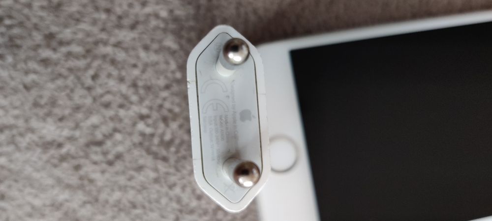 iPhone 6s 64 GB много запазен