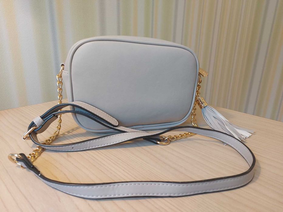 Нова дамска чанта EXCLUSIVO през рамо Бежово злато абитуриентски бал