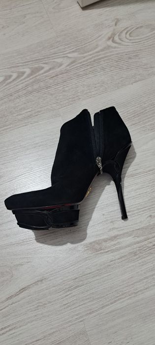 Botine toc cui Cesare Paciotti