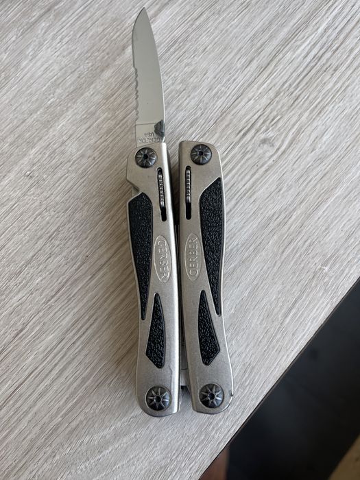 Multifunctional Gerber mp 800 legend
