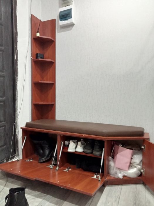 Продам обувница: