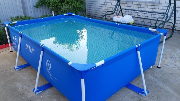 Бассейн Intex надувной  бассейнов для дома и дачи есть доставка !!!