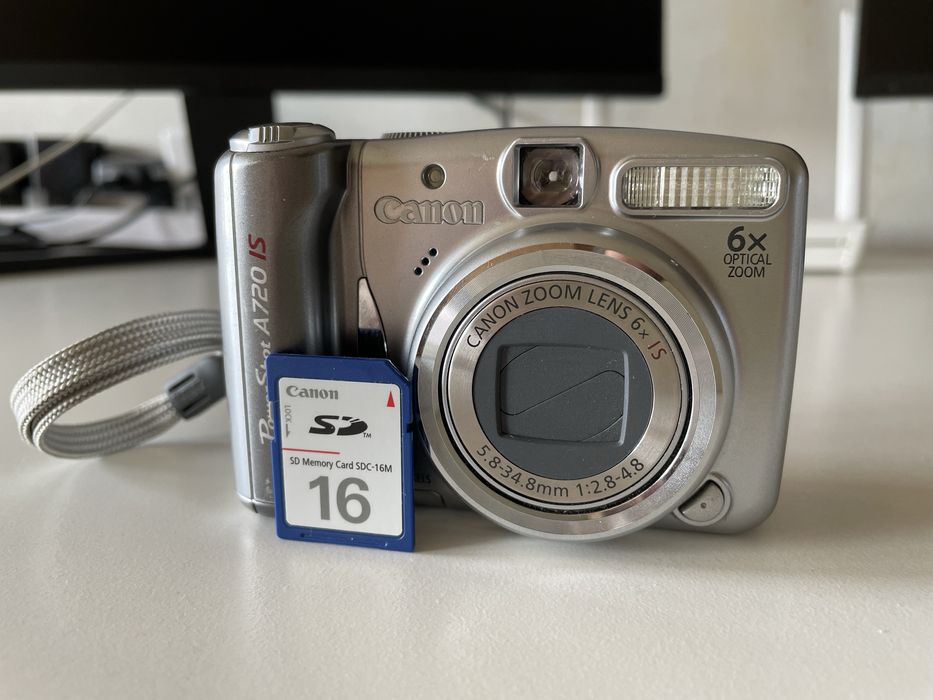 Canon PowerShot A720 IS — Легендарная CCD-матрица.