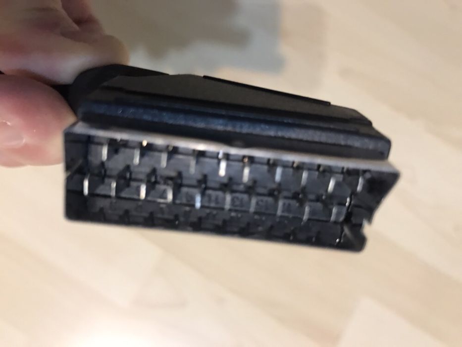 Продавам RGB кабел и чинчов кабел