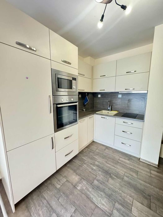 Дава се под наем Тристаен апартамент в Пловдив, Южен - 88 кв.м за 550 € - Снимка #1