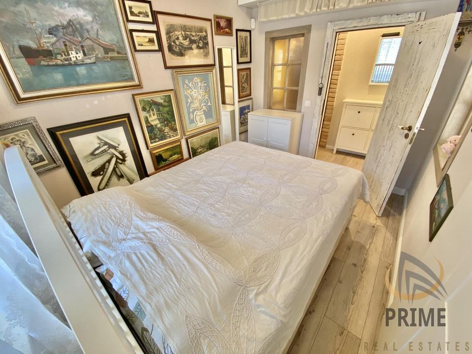 Дава се под наем Тристаен апартамент в Бургас, Център - 80 кв.м за 750 € - Снимка #6