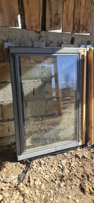 Veluxuri de vânzare