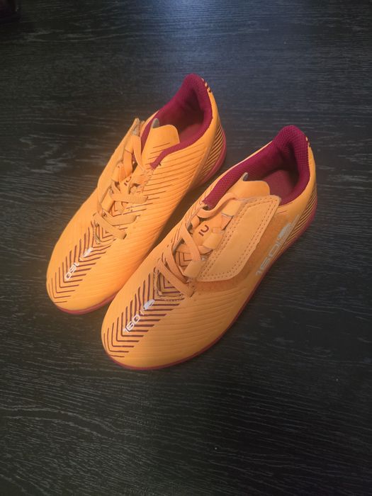 Ghete fotbal kipsta sintetic marime 32
