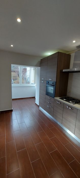 Apartament cu 3 camere Răcădău — fotografia 1