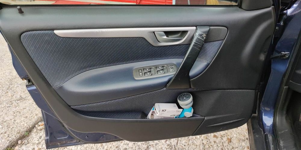 Продава се Volvo S60