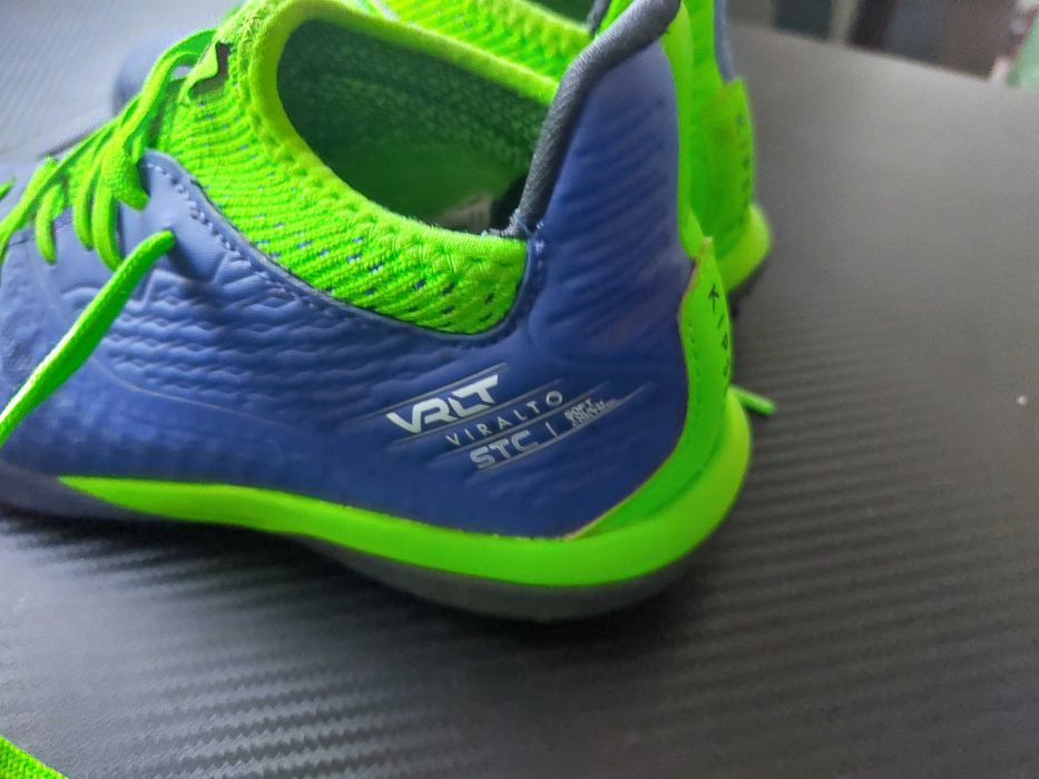 Футболни обувки,33-34 номер