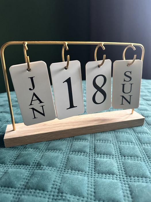 Настолен календар