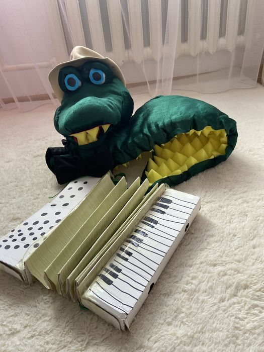 Костюм крокодил Гена.