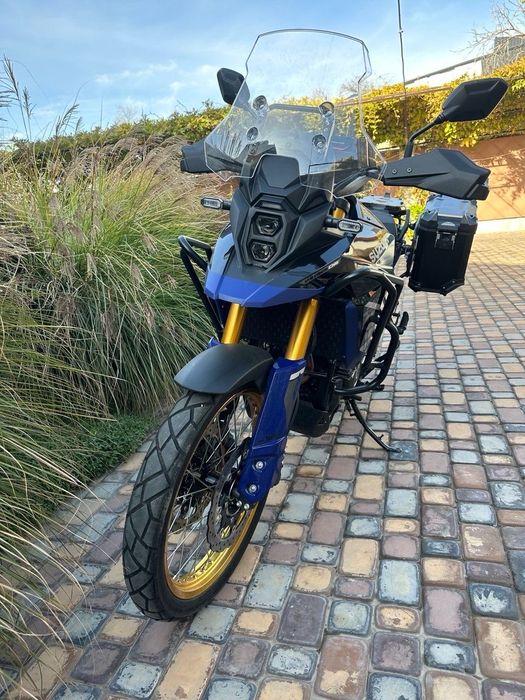 Suzuki V-Strom 800DE Adventure | 3 кофра | 2 комплекта резины