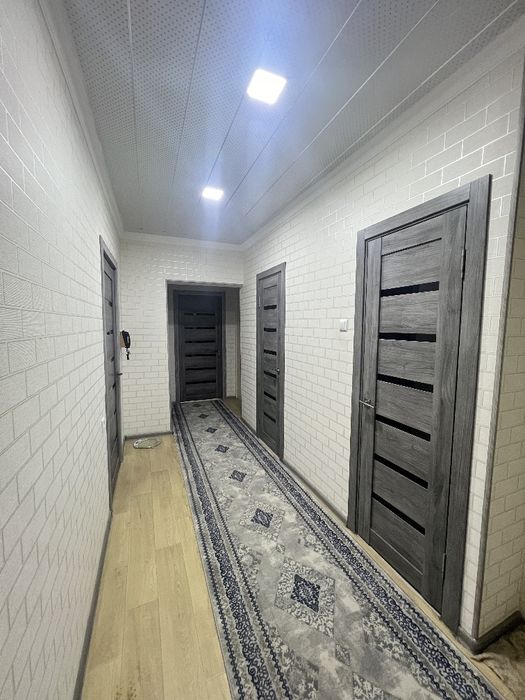 Uy sotiladi 7chi mikrorayon korzinka yonida 4-maktab yonida tryoxlesni