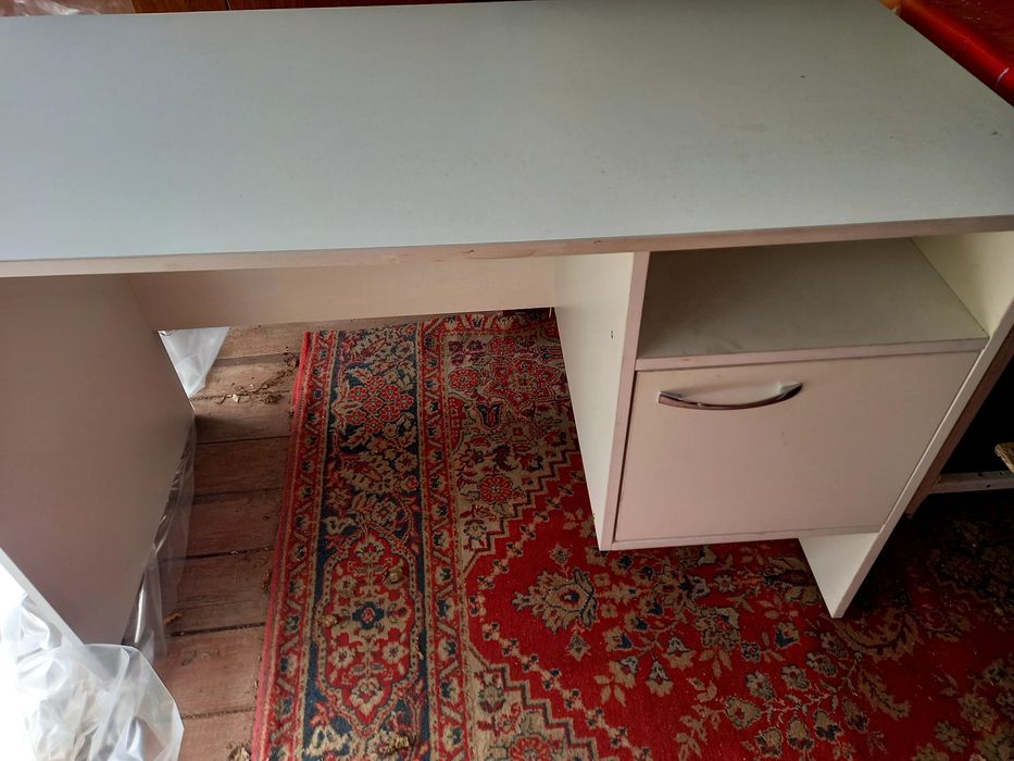 Продам письменный стол