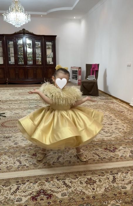 Вечернее платье для девочки 3-4 лет
