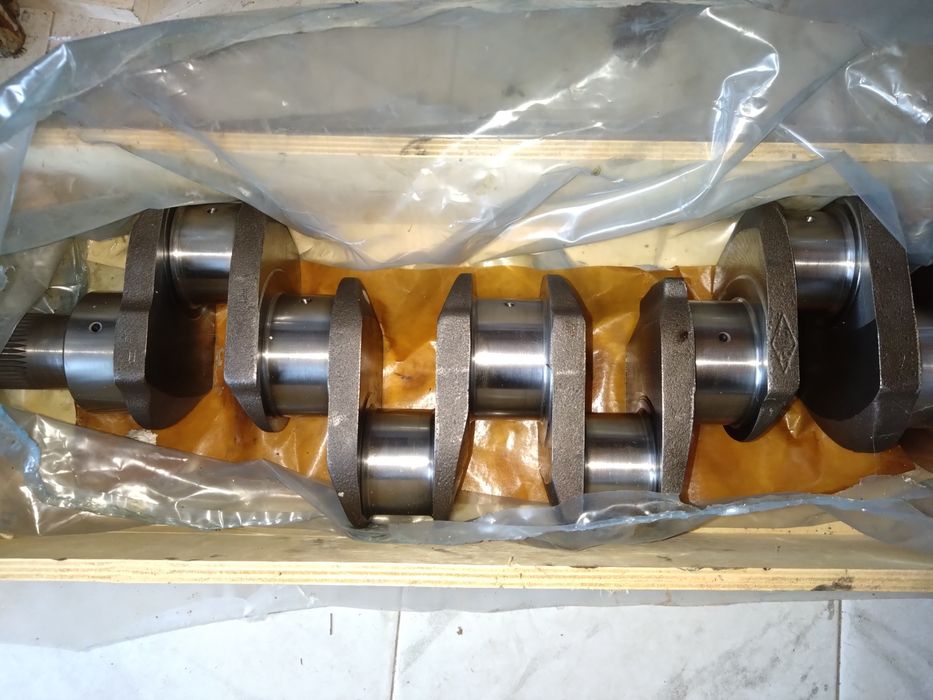 Колянов вал трактор перкинс