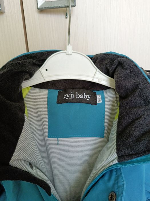 Продам весенний комбинезон демисезон