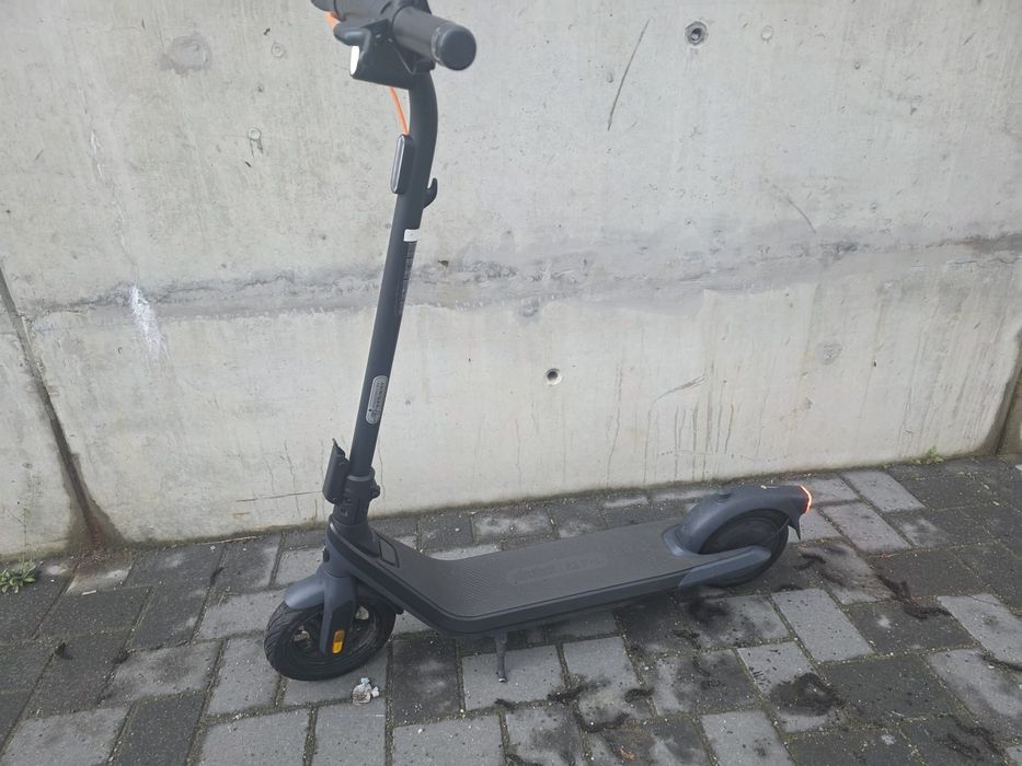 Se vinde trotineta electrica E 2 pro