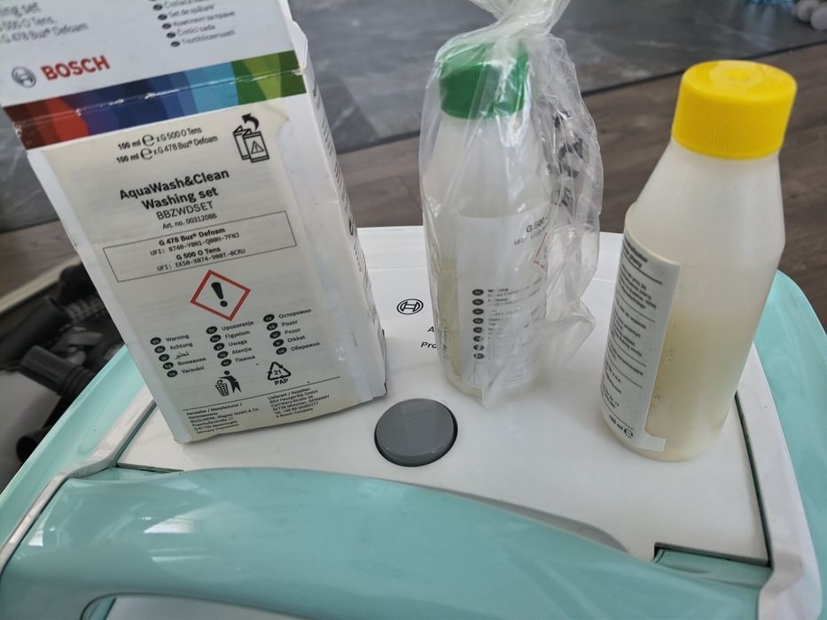 Прахосмукачка Bosch AquaWash and Clean
