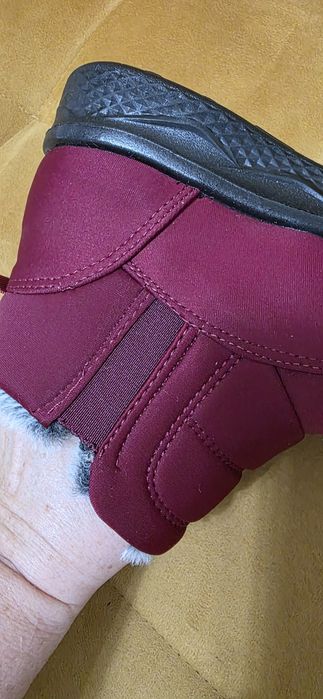 Полусапожки тёплые.