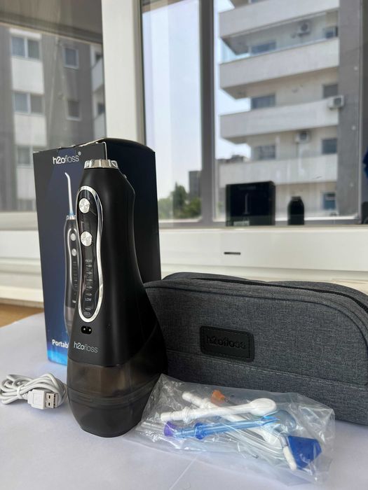 Irigator Oral Profesional Portabil, 8 capete si geanta incluse