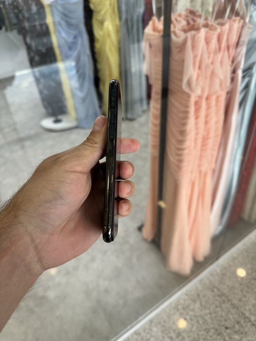 Продам телефон Айфон 11 Pro 256Gb