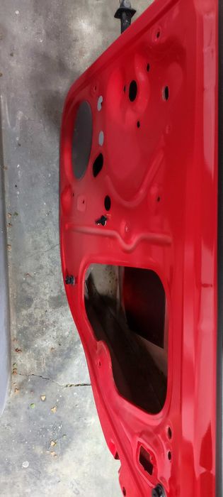 Usa dreapta spate volkswagen vw polo 6R 1.2 an 2010 rosu cu mic defect