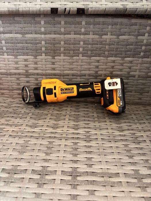 Freza rigips dewalt DCE555