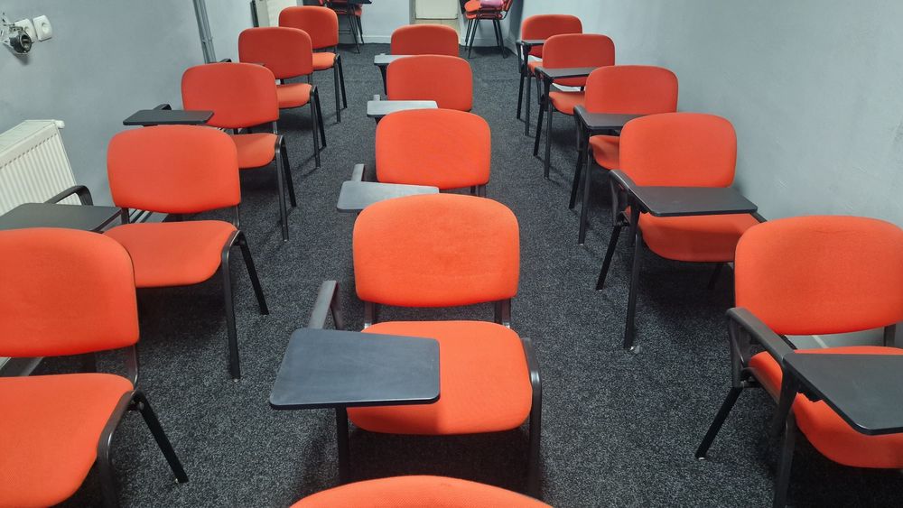 Scaune cu masuta pt sala de curs, sedinte
