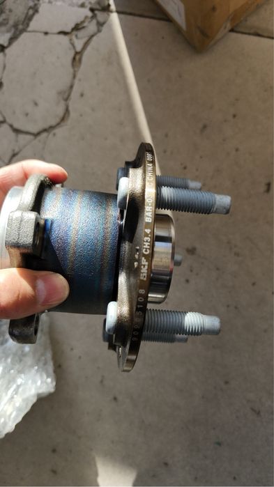 Цапфа для Шевроле Монза заднее левое колесо