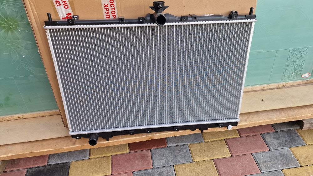 Радиатор Митцубиси Грандис