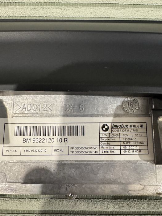 Ecran BMW F30 in stare perfecta de functionare
