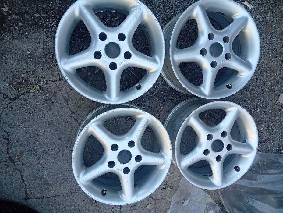 Продам комплект дисков r15 на BMW.