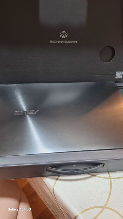 Ноутбук ASUS zenbook 14