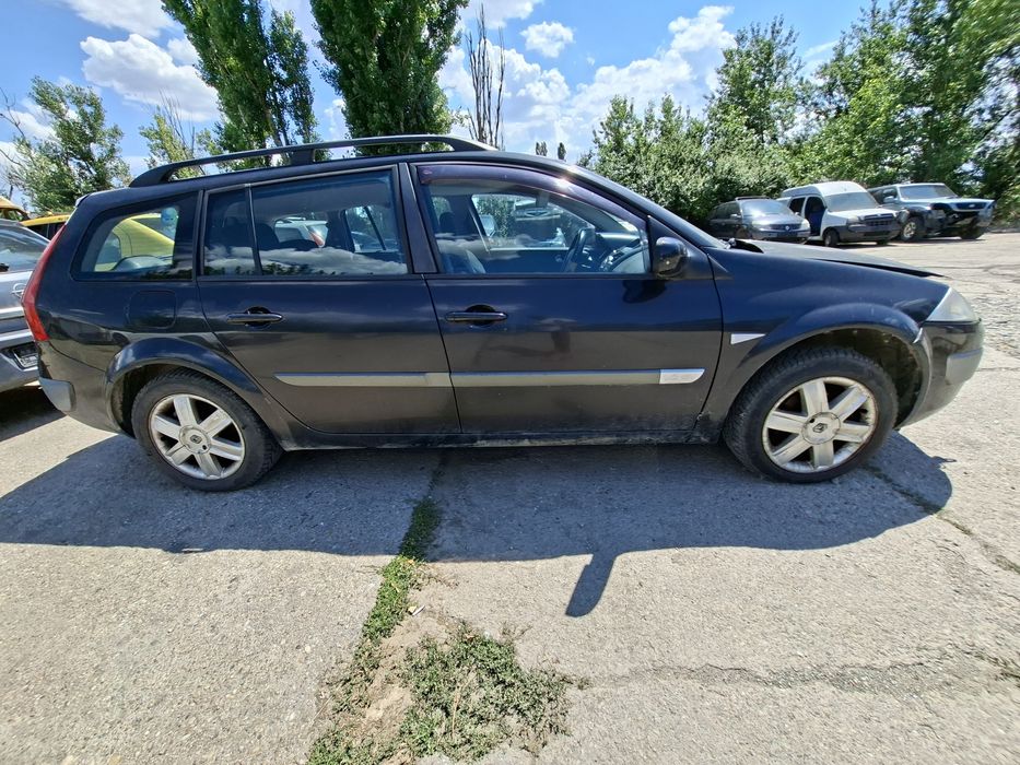 Dezmembrez Renault Megane 2 Break 1.6B  2005