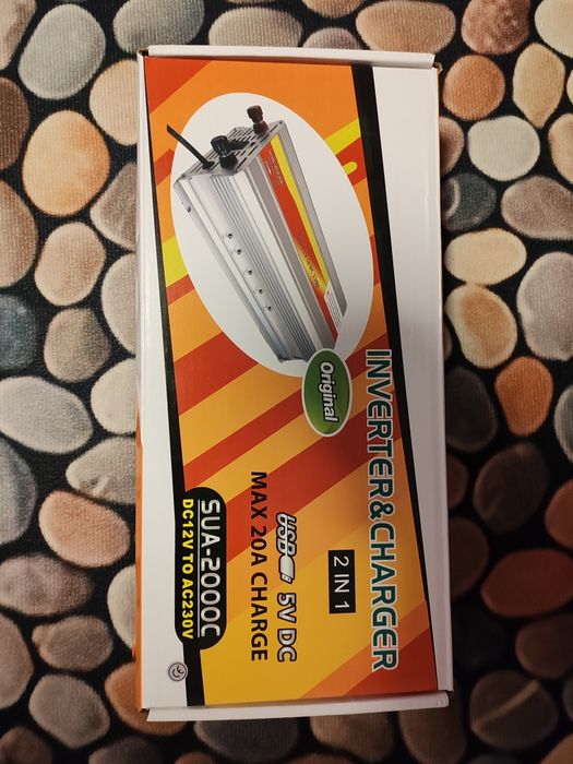 Invertor & Încărcător 2 in 1- 2000W