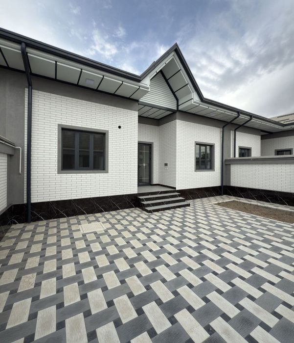 Кирарик махалласи лайлак кучаси 1.80 сотих 3 хона нахтга такалган нарх