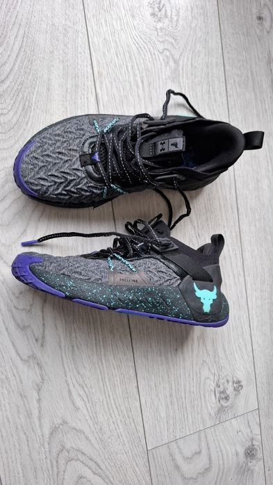 Дамски маратонки under armour