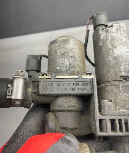 Pompa control incalzire 1 147 412 149 BMW Seria 3 2001